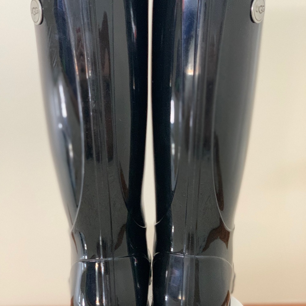 UGG Black Shiny Wellies